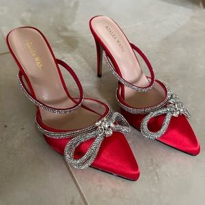 Red heels with bow